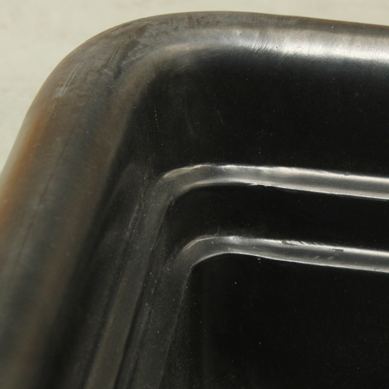 Rounded corner and stepped sidewall