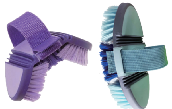 Plastic Horse Grooming Brush 18.5 x 9.5 cm - ERV-VI-AUX-00008
