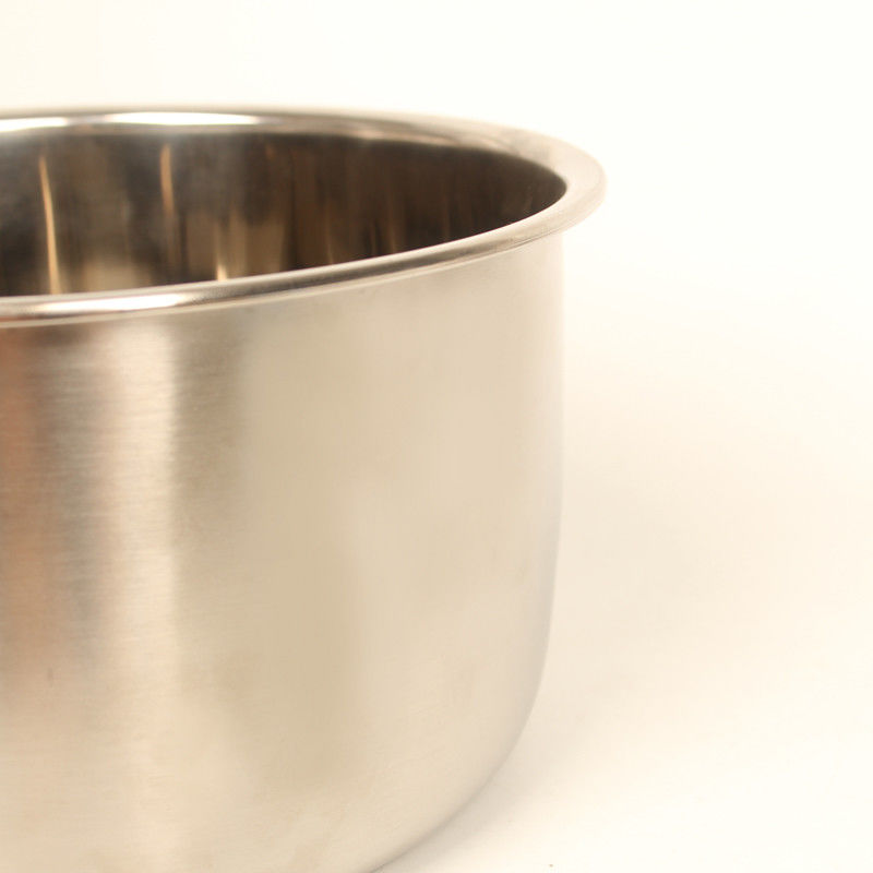8 L stainless steel calf feeding bowl rim detail