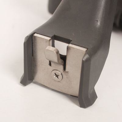 Vertical bracket upper mounting detail